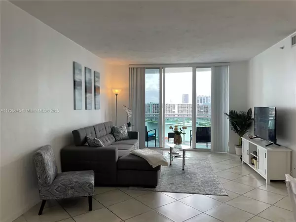 Hollywood, FL 33019,3001 S Ocean Dr #1039