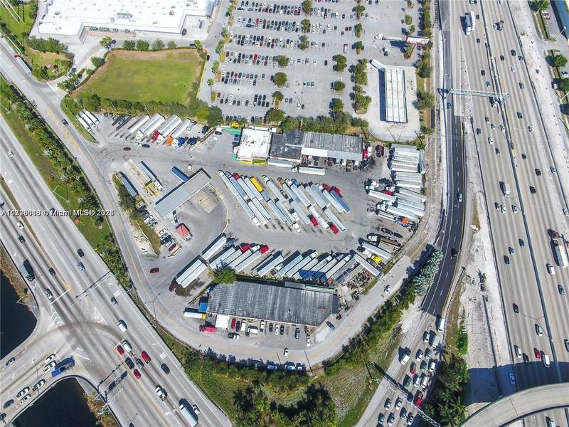 9101 W Okeechobee Rd #203, Hialeah Gardens, FL 33016