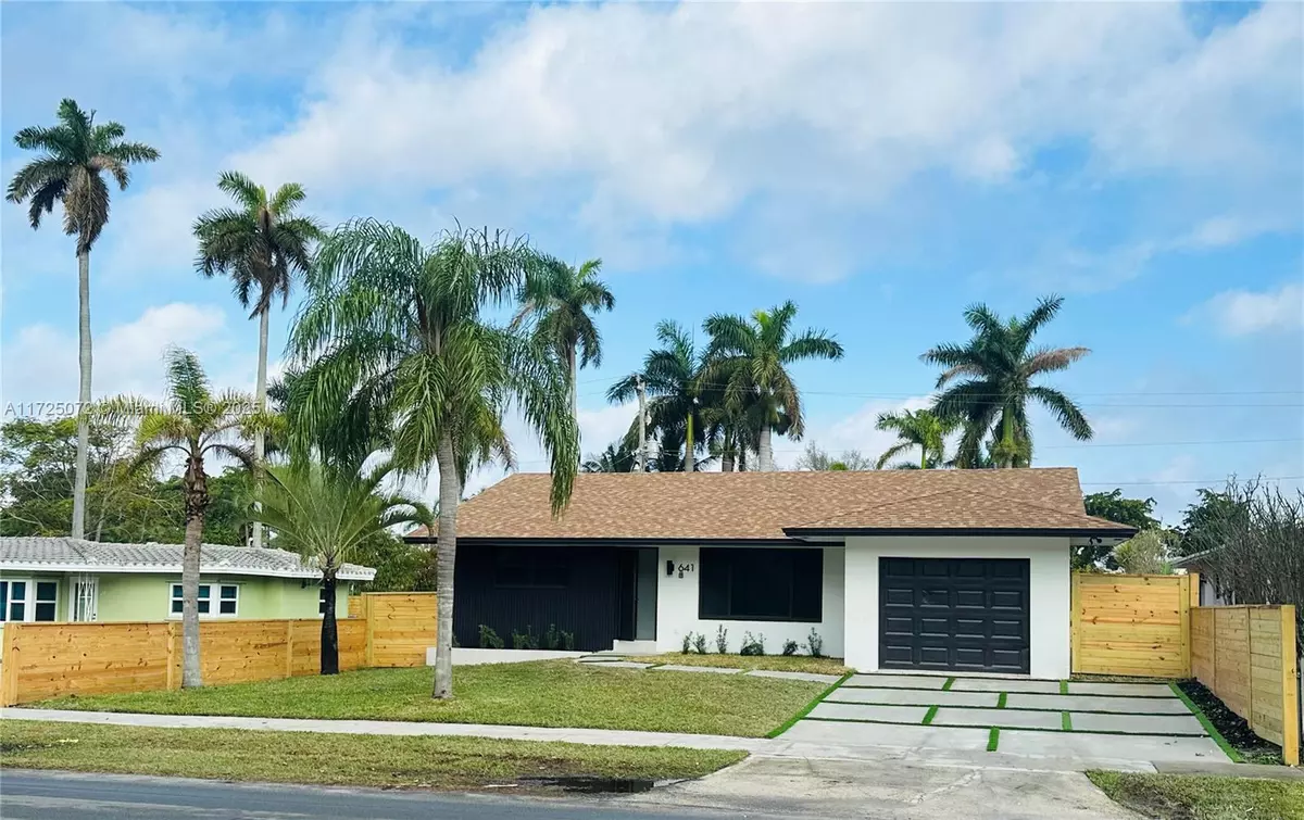 Dania Beach, FL 33004,641 NE 2nd St