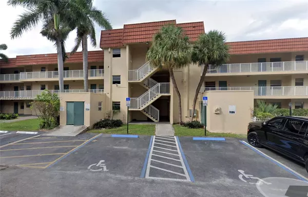 1300 Moffett St #305, Hallandale Beach, FL 33009