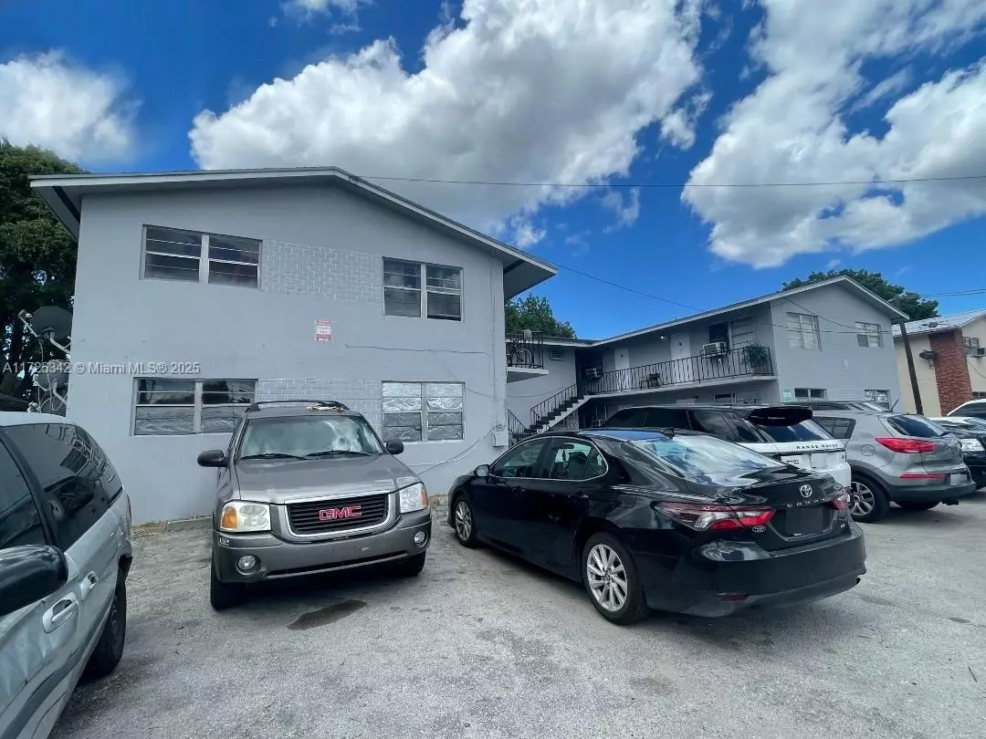 Belle Glade, FL 33430,332 SW 3rd St #7