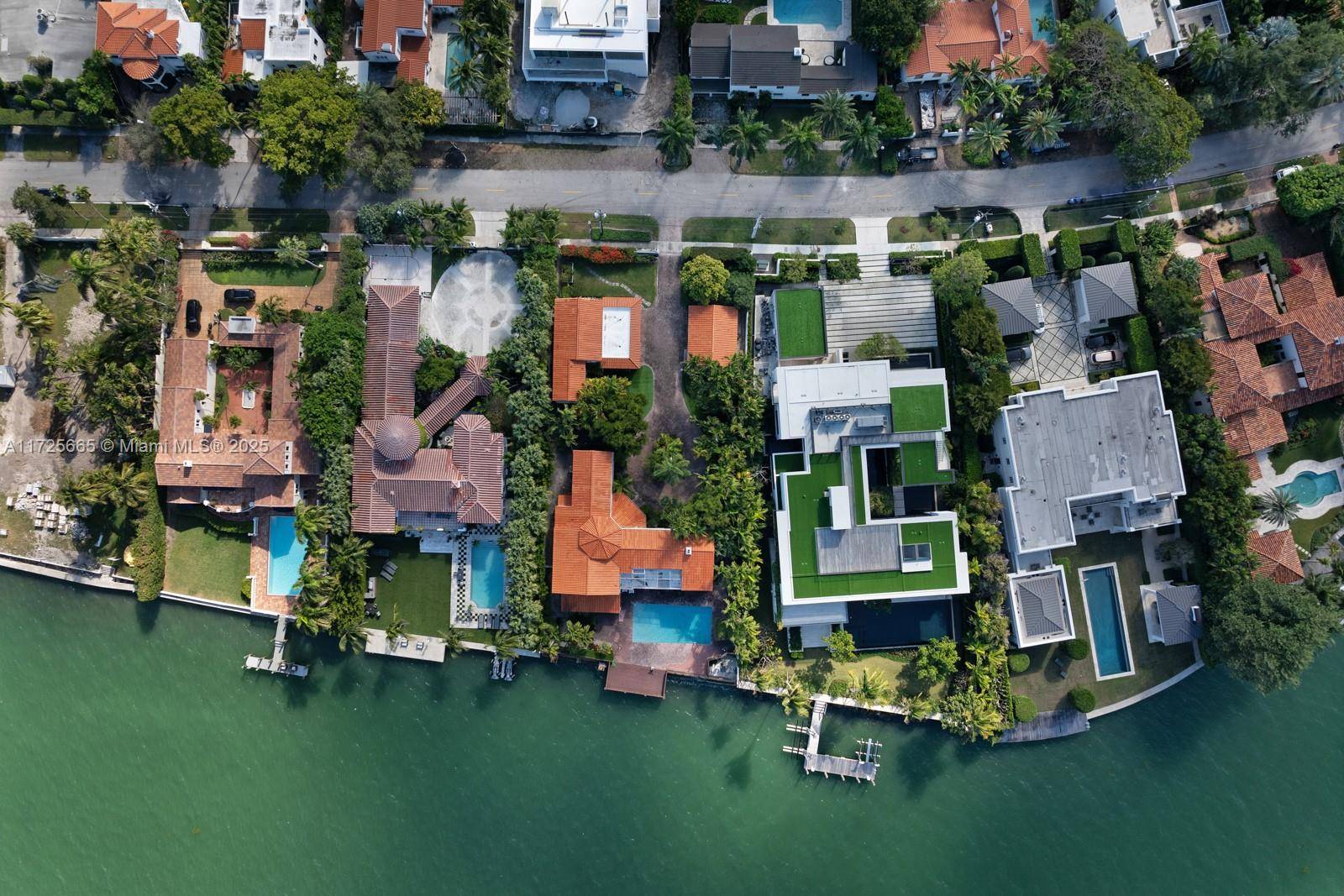 Miami Beach, FL 33140,4744 N Bay Rd
