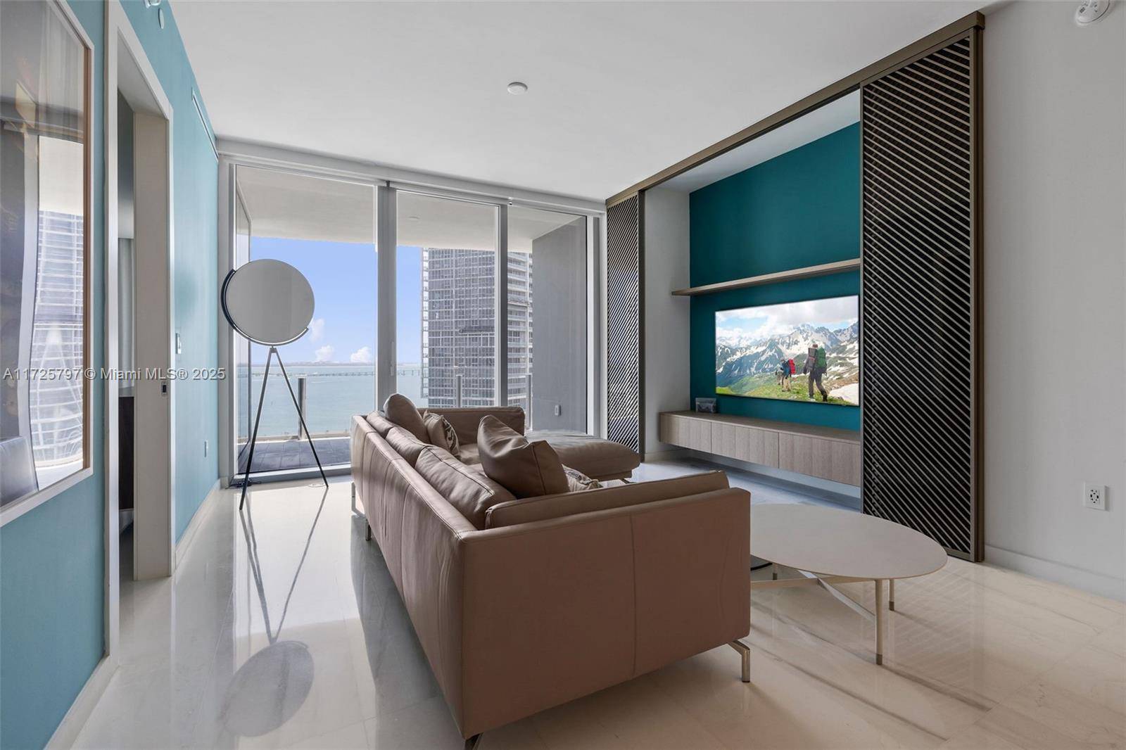 Miami, FL 33131,300 Biscayne Blvd Way #2505