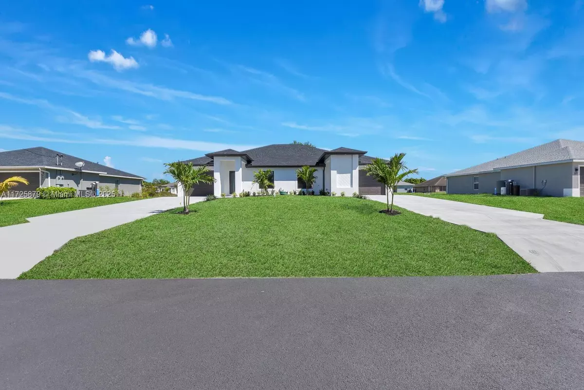 Lehigh Acres, FL 33973,713 HIGHTOWER AVE S