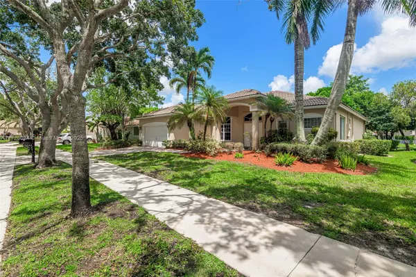 Weston, FL 33331,3843 Oak Ridge Cir