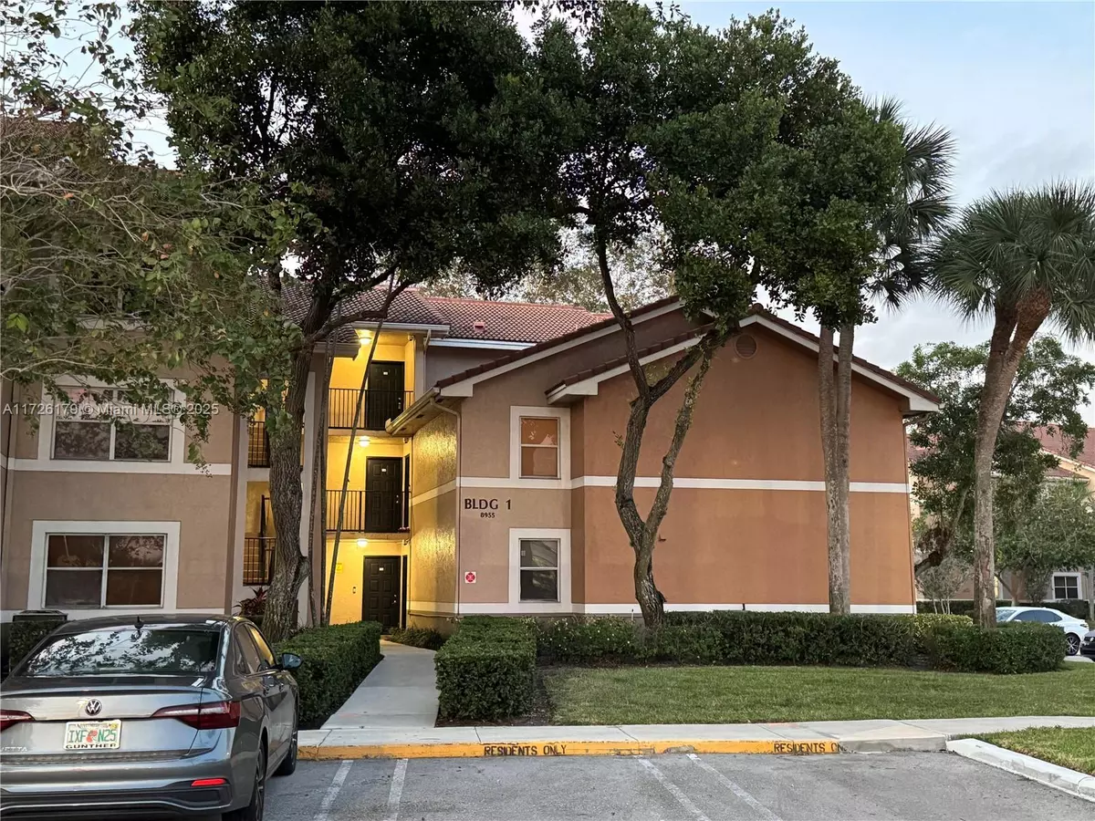 Coral Springs, FL 33067,8955 Wiles Rd #107