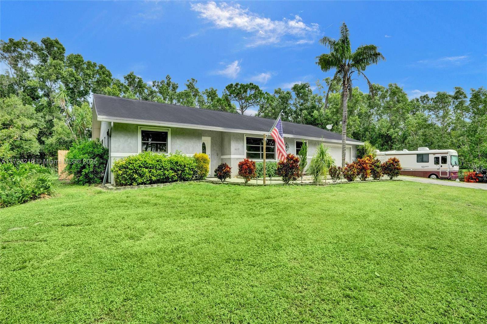 Loxahatchee, FL 33470,16059 E Mayfair Dr