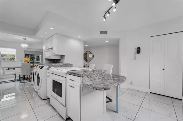 Coconut Creek, FL 33066,1605 Abaco Dr #A3