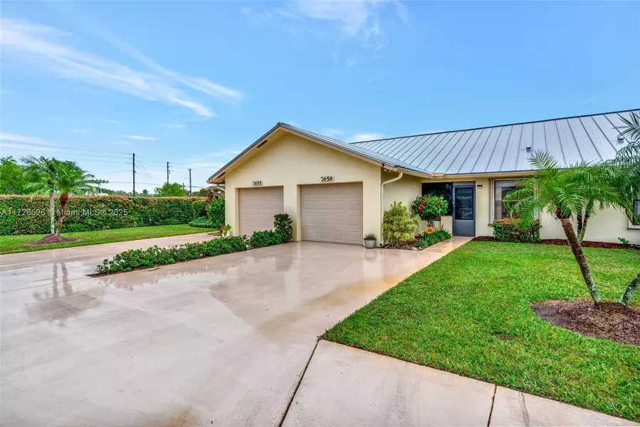 7659 SE Sugar Sand Cir, Hobe Sound, FL 33455