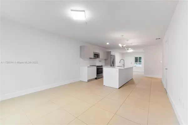 Miami, FL 33180,2555 NE 193rd St #2102