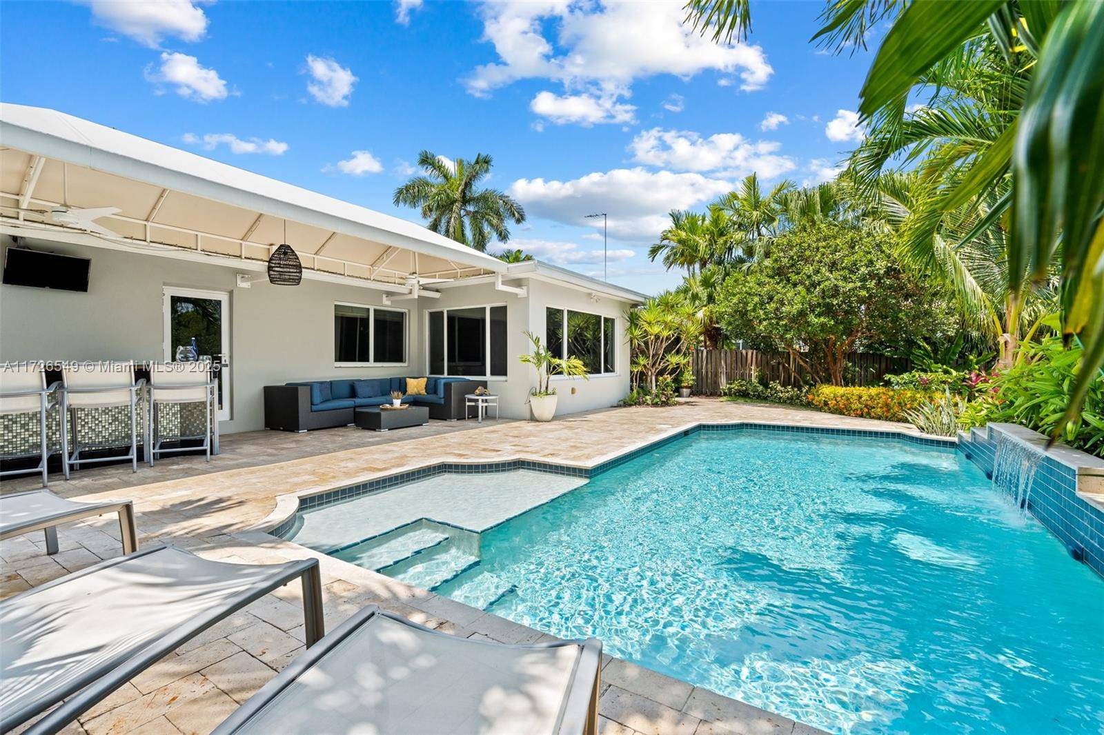 Wilton Manors, FL 33334,425 NE 29th St