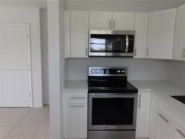 Miami, FL 33135,543 SW 37th Ave #4