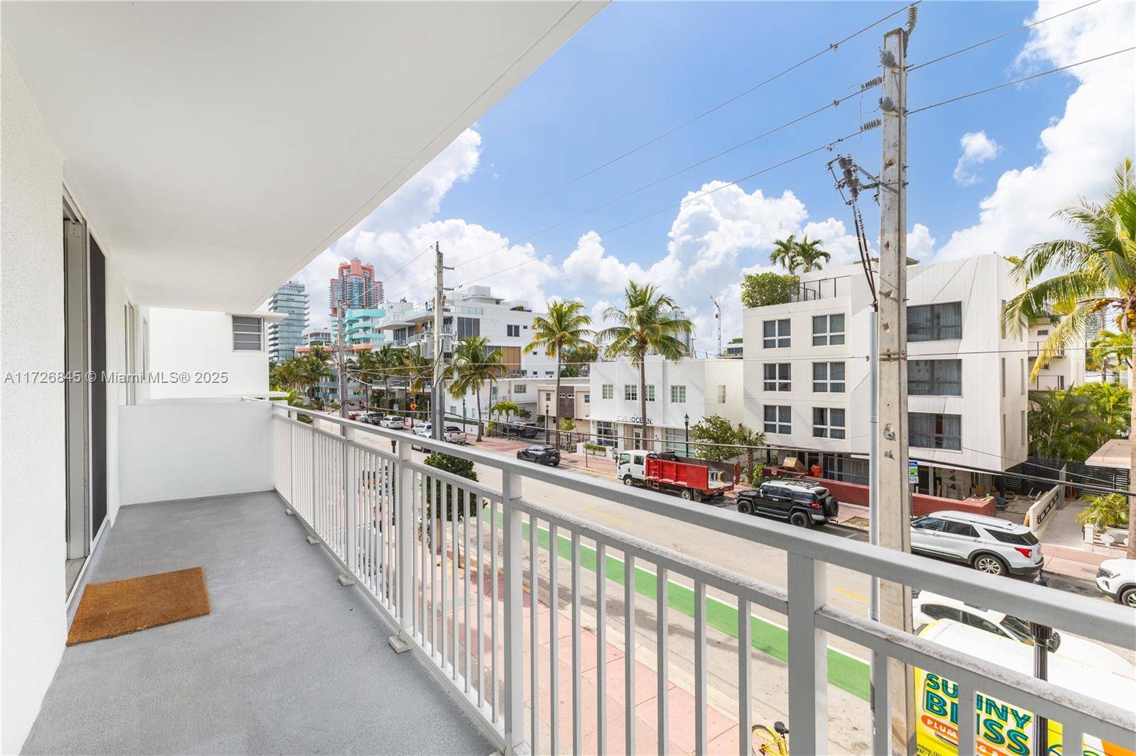 Miami Beach, FL 33139,345 Ocean Dr #304