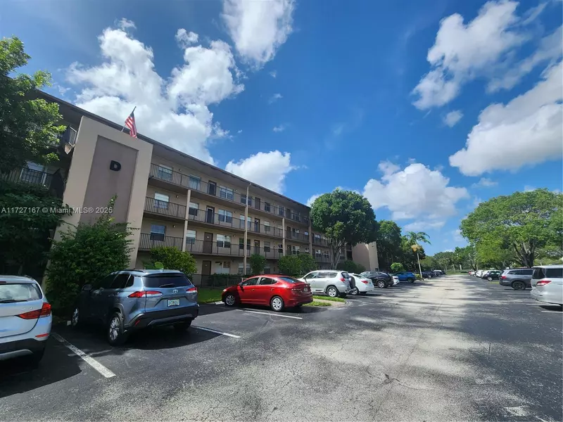 13450 SW 3rd St #409D, Pembroke Pines, FL 33027