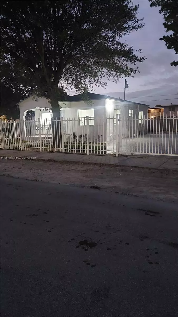 Miami, FL 33147,1545 NW 73rd St