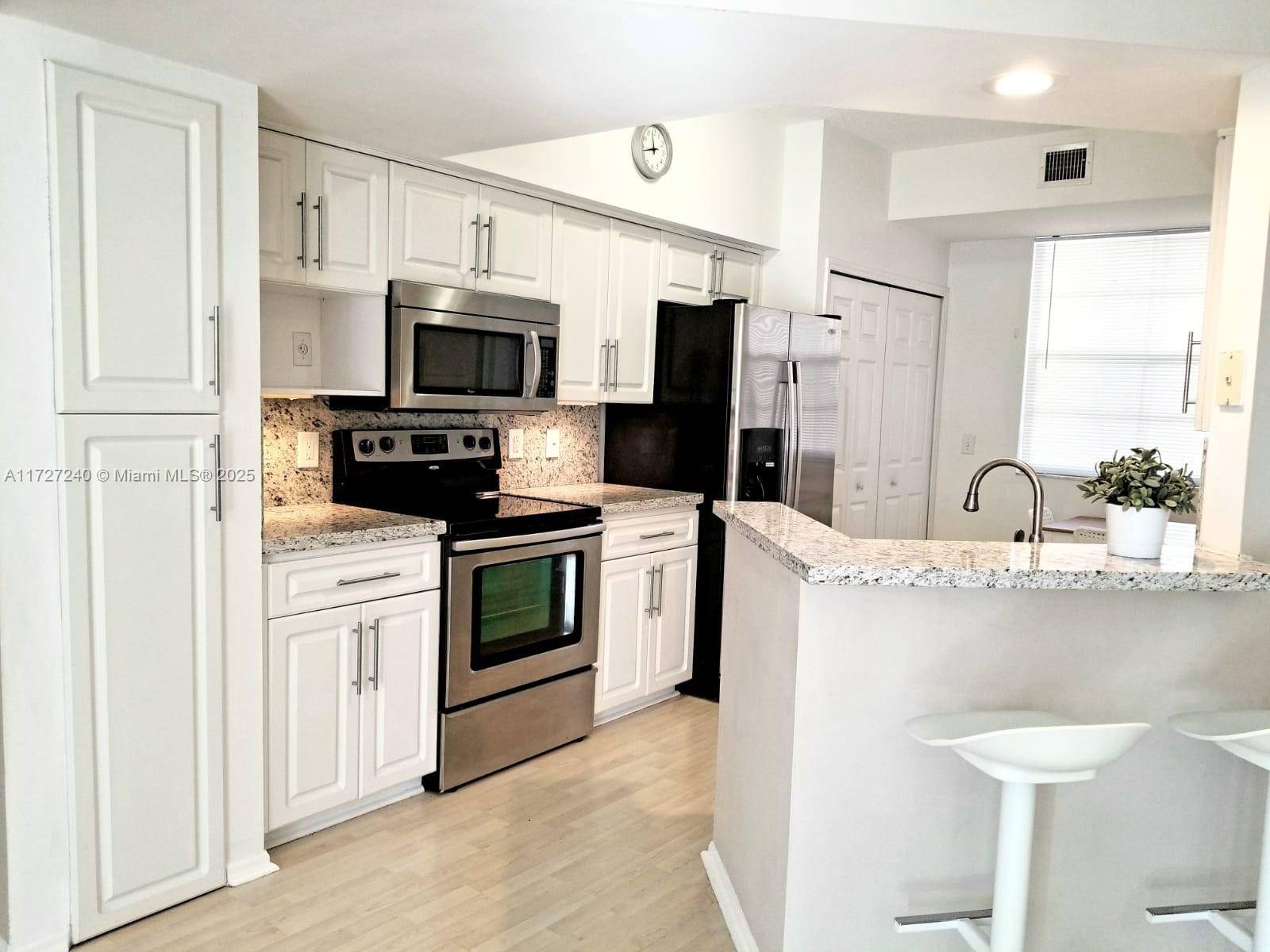 Aventura, FL 33160,3215 NE 184 ST #14302