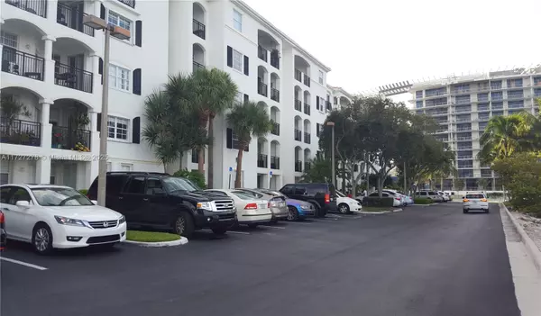 Aventura, FL 33160,3215 NE 184 ST #14302