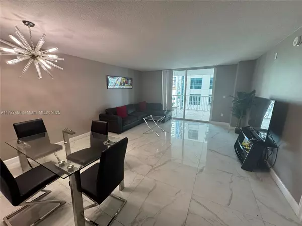 Miami, FL 33131,1200 Brickell Bay Dr #2214