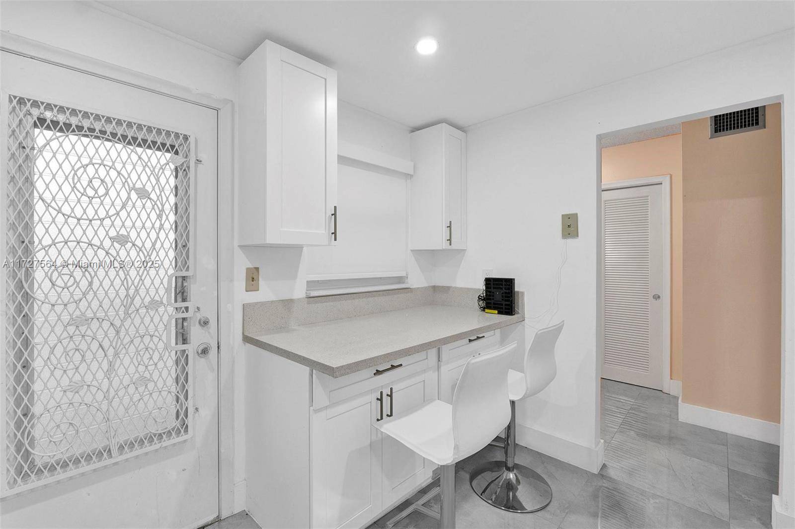Hallandale Beach, FL 33009,501 NE 14th Ave #601