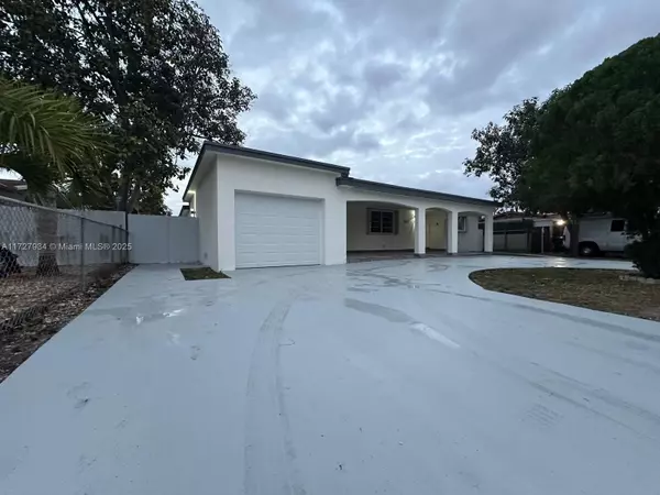 Hialeah, FL 33014,437 W 76th St