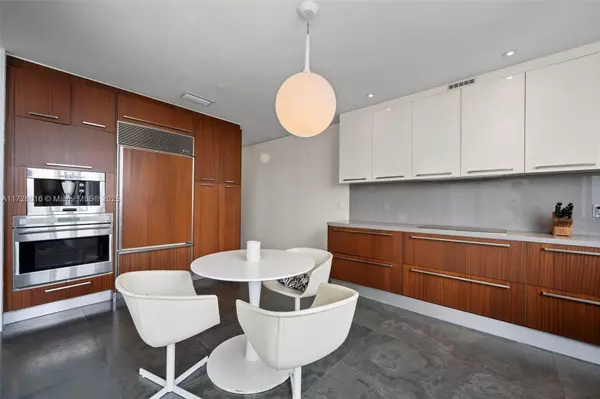 Sunny Isles Beach, FL 33160,15811 Collins Ave #2904