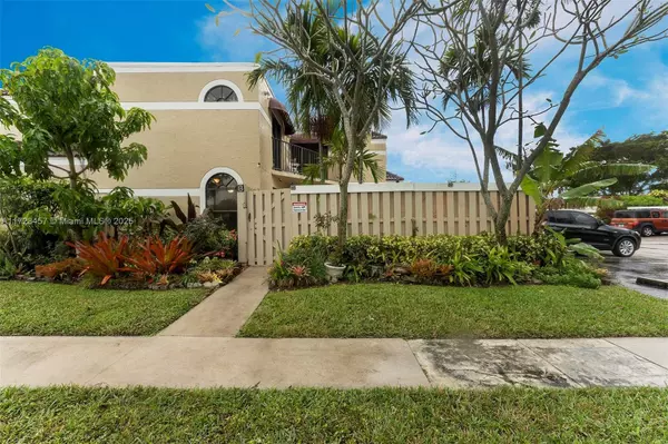 3930 Village Dr #B, Delray Beach, FL 33445