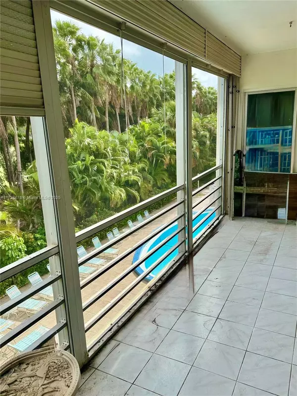 Hallandale Beach, FL 33009,500 NE 14th Ave #312