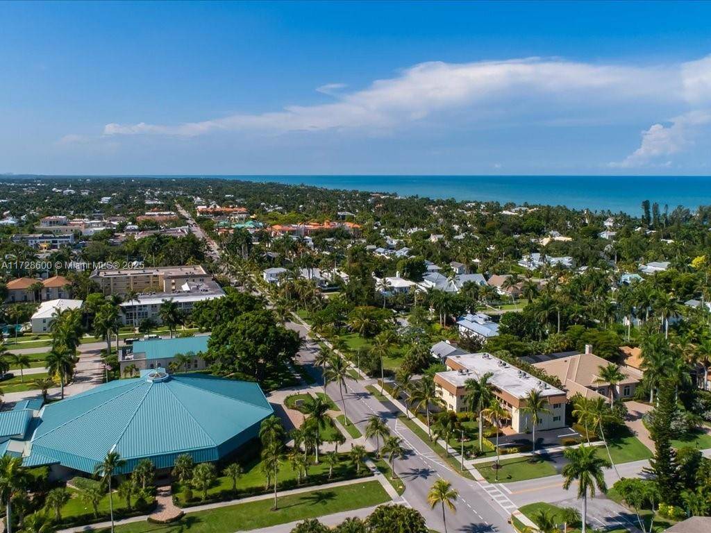 Naples, FL 34102,1001 10Th Ave. South #101