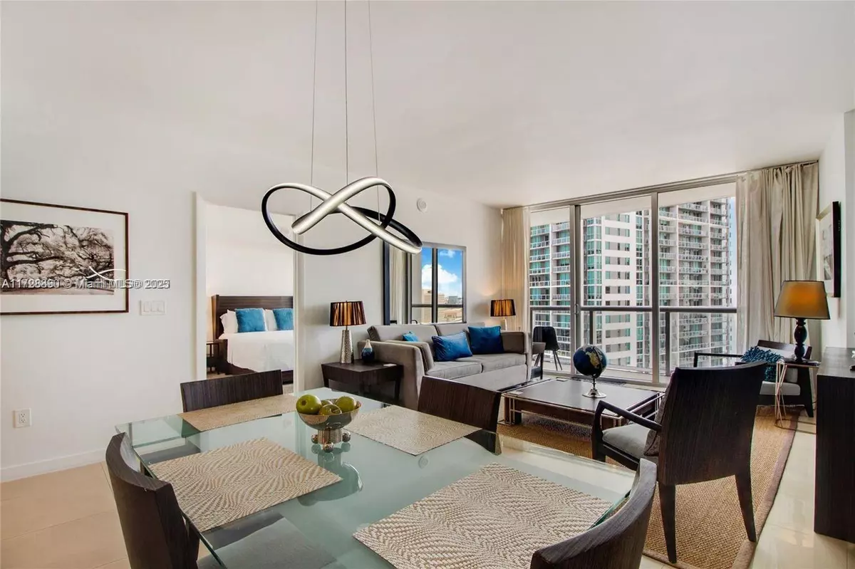 Miami, FL 33131,485 Brickell Ave #2107