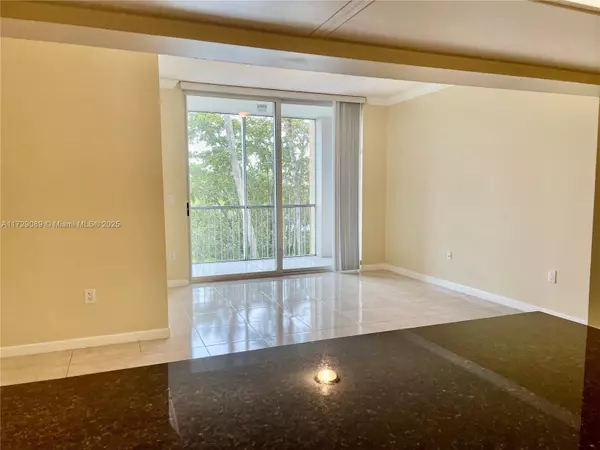 Doral, FL 33178,9805 NW 52nd St #411
