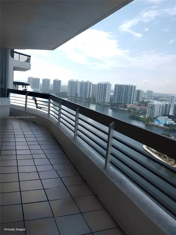Aventura, FL 33180,3530 Mystic Pointe Dr #2902