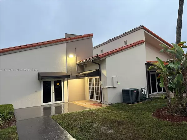 Hialeah, FL 33015,6195 NW 186th St #306