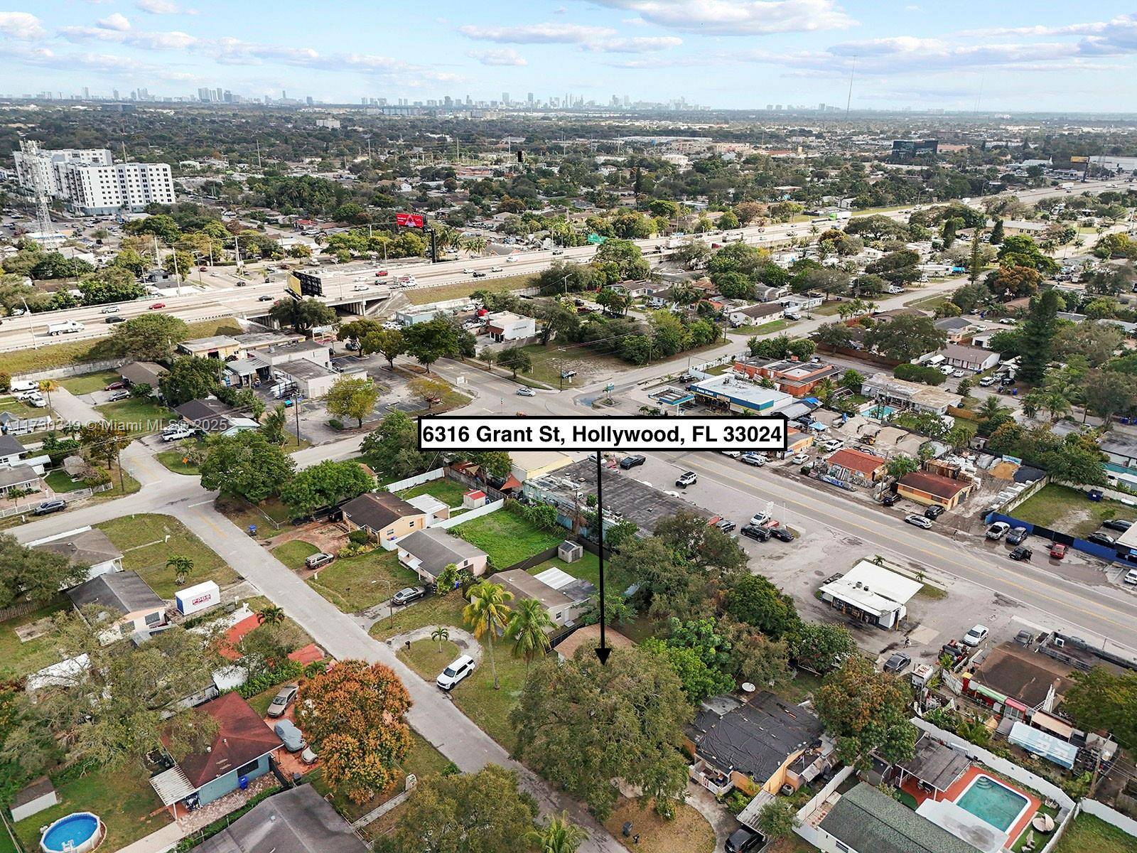 Hollywood, FL 33024,6316 Grant St