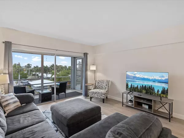 Lauderdale By The Sea, FL 33062,1481 S Ocean Blvd #414A