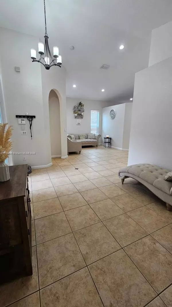 Homestead, FL 33033,4120 NE 22 ND CT