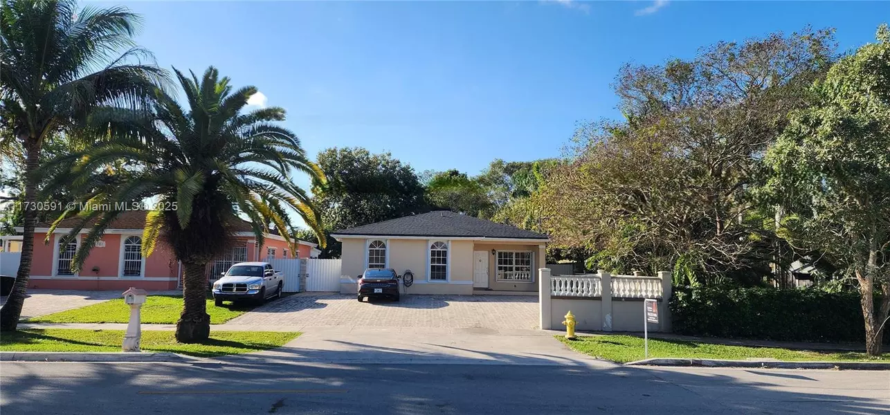 381 SW 1st St, Florida City, FL 33034