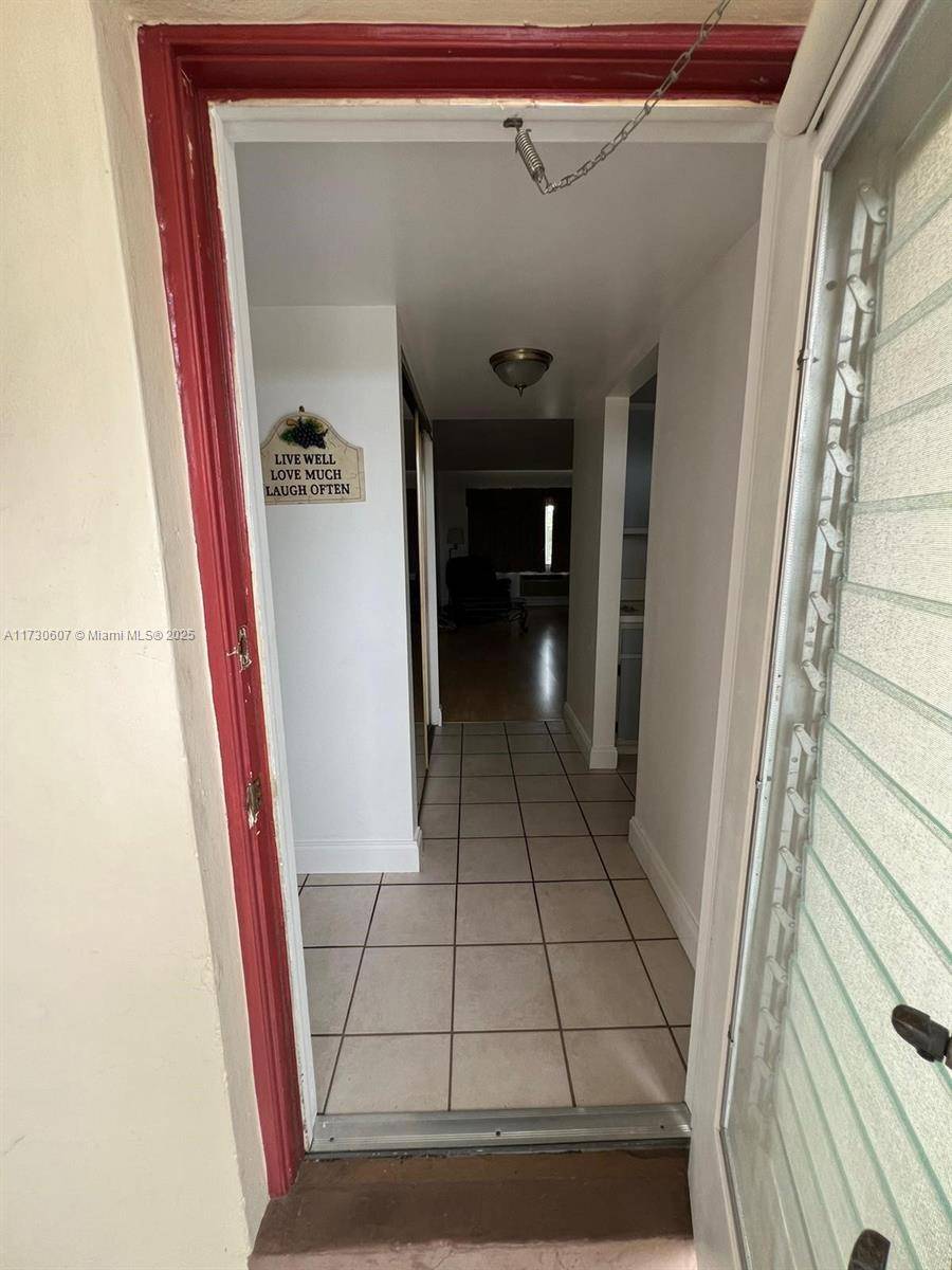 Lauderhill, FL 33313,4299 NW 16th St #307