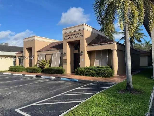 2245 N University Dr, Pembroke Pines, FL 33024