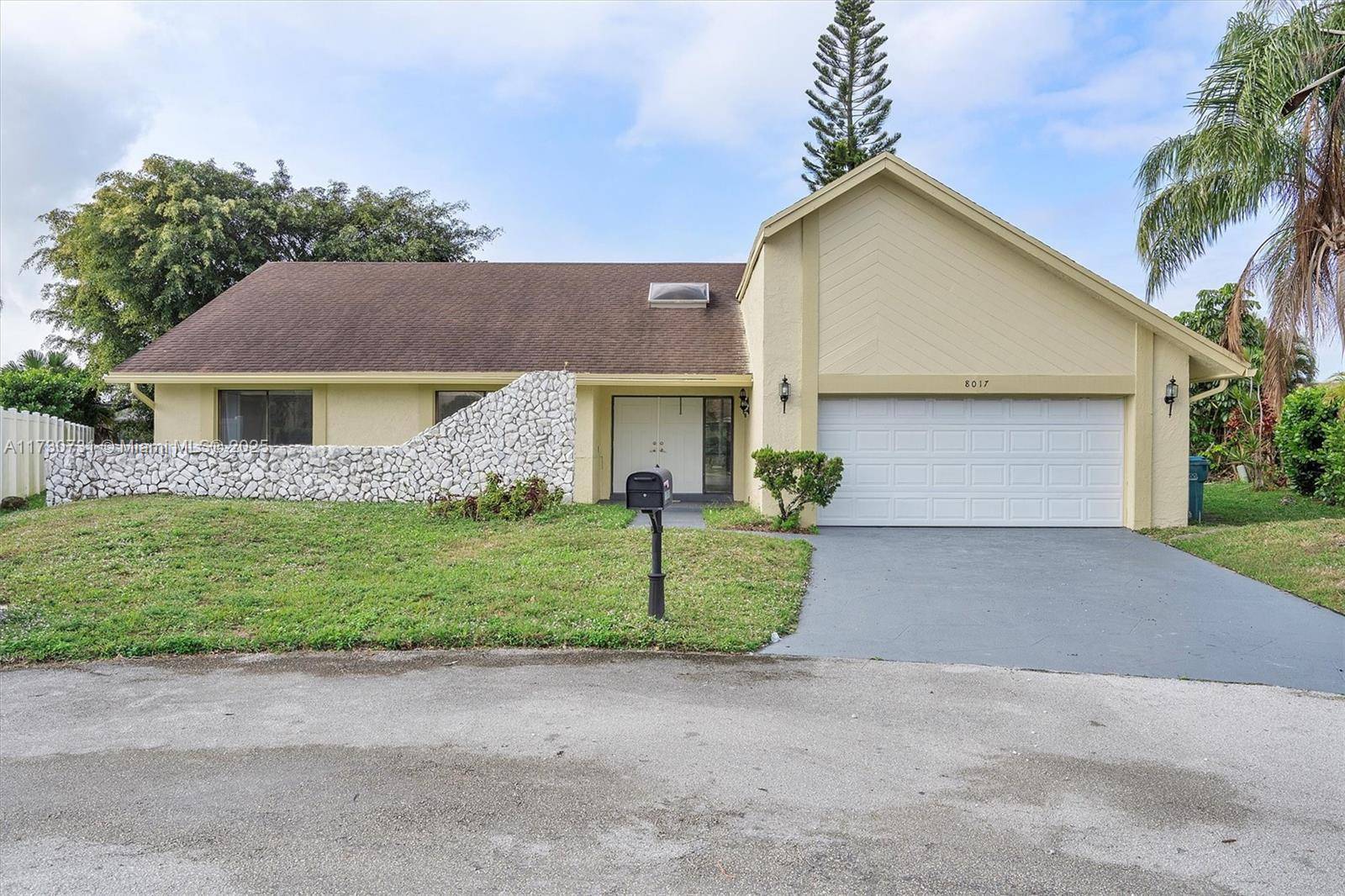 Tamarac, FL 33321,8017 NW 83rd Way