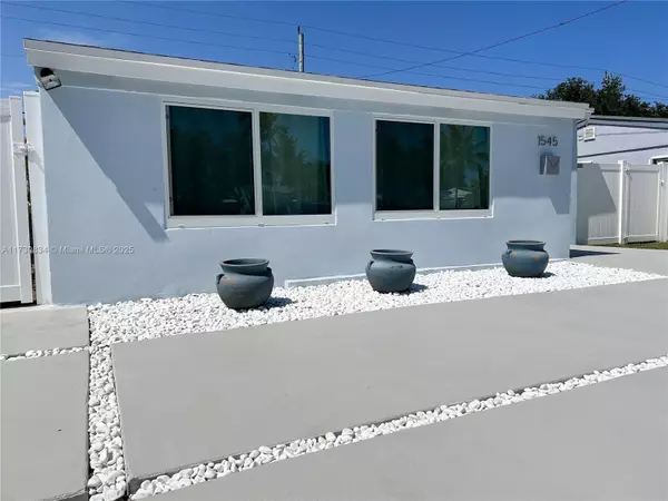 North Miami Beach, FL 33162,1545 NE 175th St