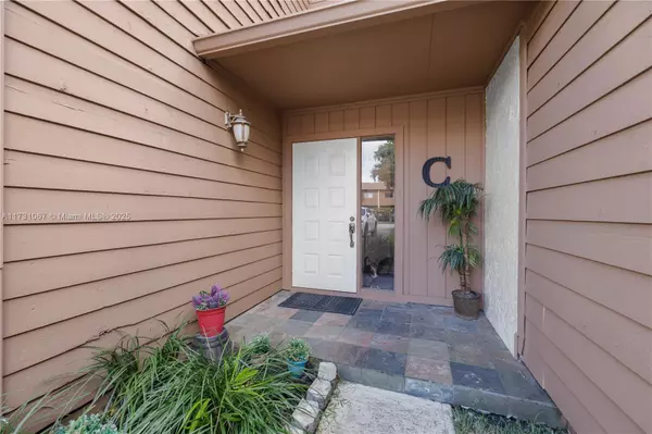 Tamarac, FL 33319,6096 Buckeye Ct #C