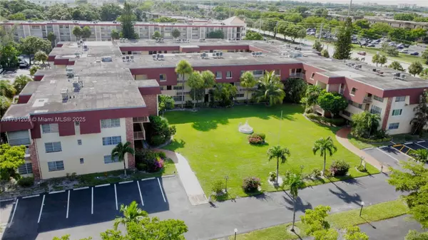 Lauderdale Lakes, FL 33313,3061 NW 47th Ter #136B