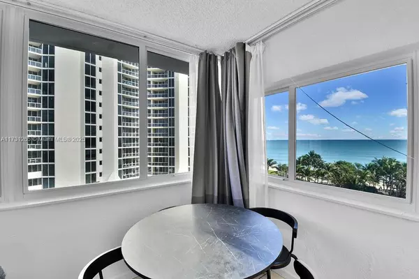 Sunny Isles Beach, FL 33160,19201 Collins Ave #526