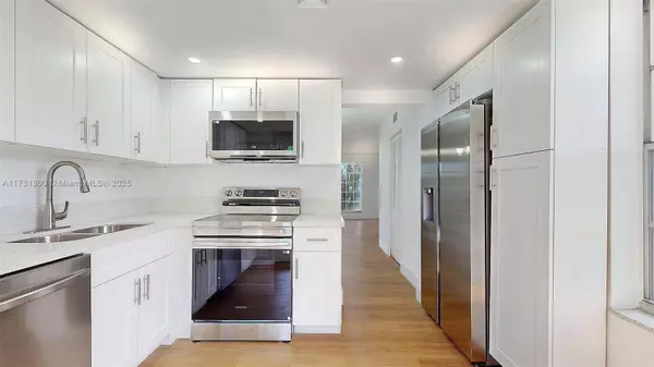 Miami, FL 33176,10772 N Kendall Dr #G6