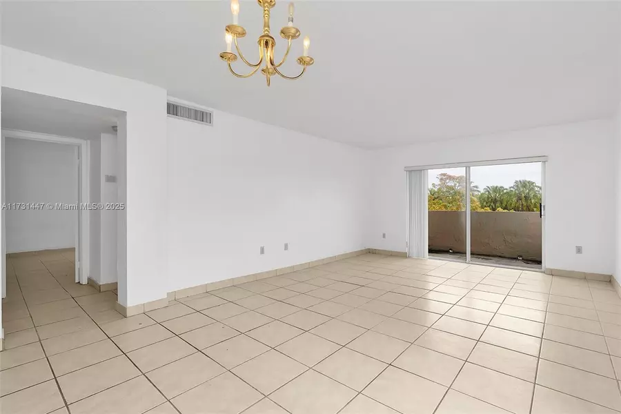 6884 N Kendall Dr #C404, Pinecrest, FL 33156