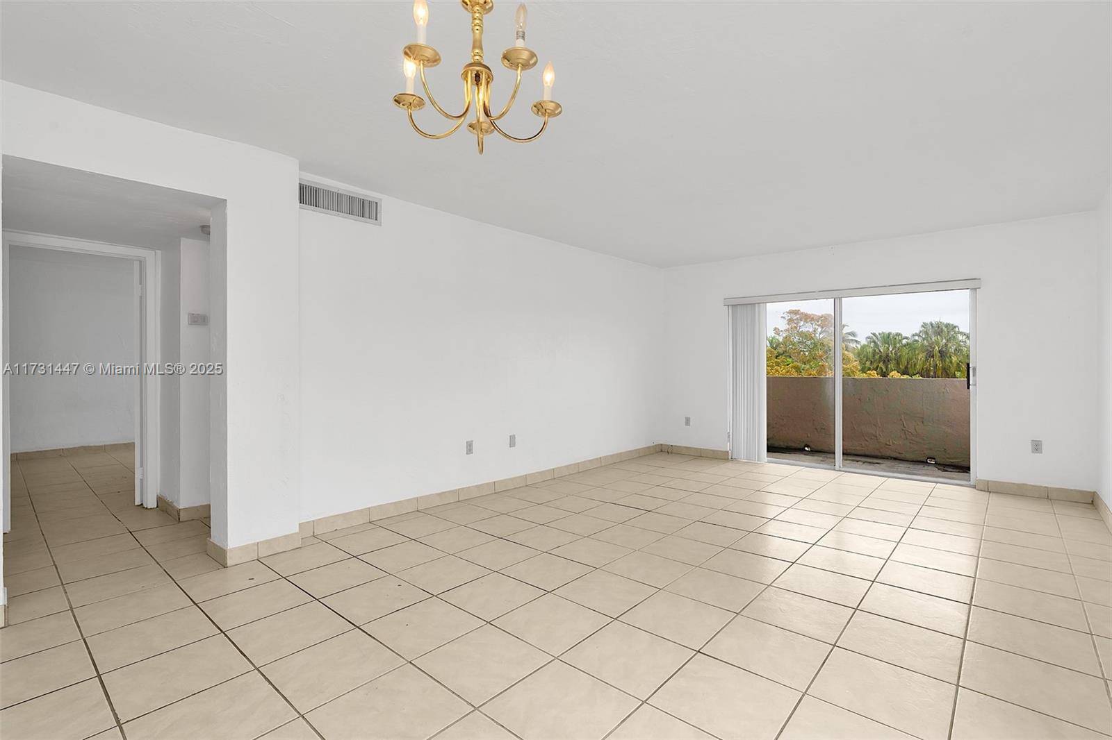 6884 N Kendall Dr #C404, Pinecrest, FL 33156