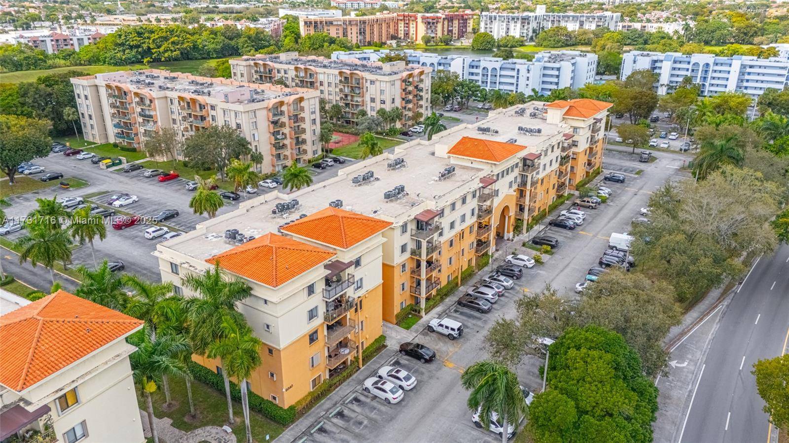 9340 Fontainebleau Blvd #W411, Miami, FL 33172