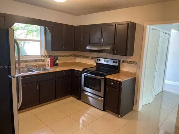 Coconut Creek, FL 33066,253 Sunshine Dr