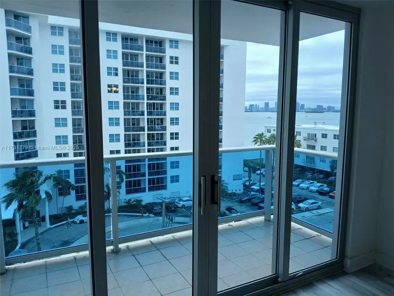 7501 E Treasure Dr #6T, North Bay Village, FL 33141