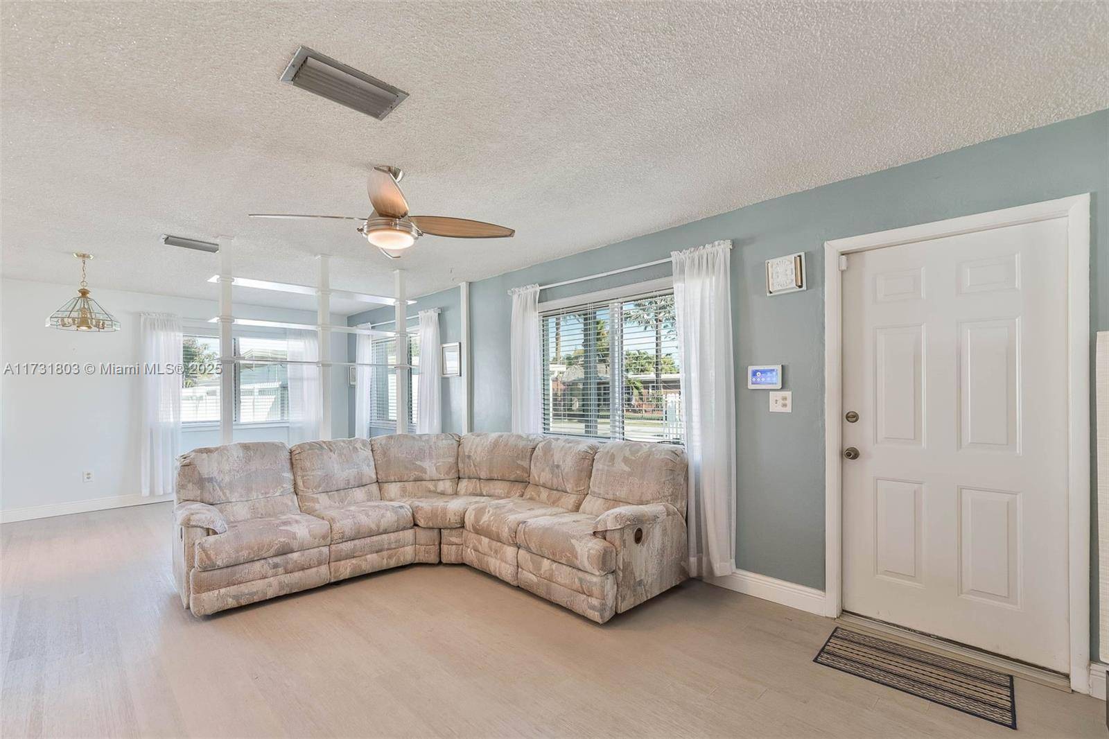 Miami, FL 33165,11020 SW 52nd Dr